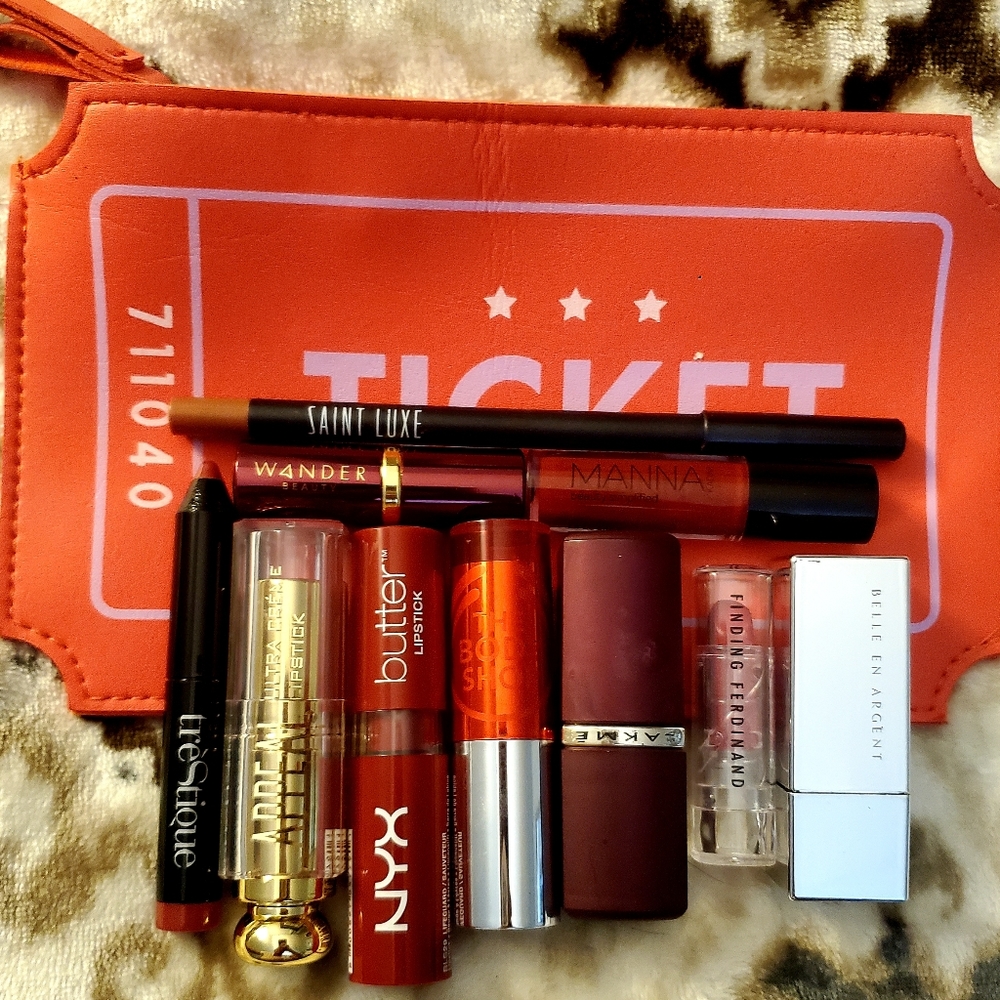 10 pc Lipstick Bundle + IPSY Makeup Bag